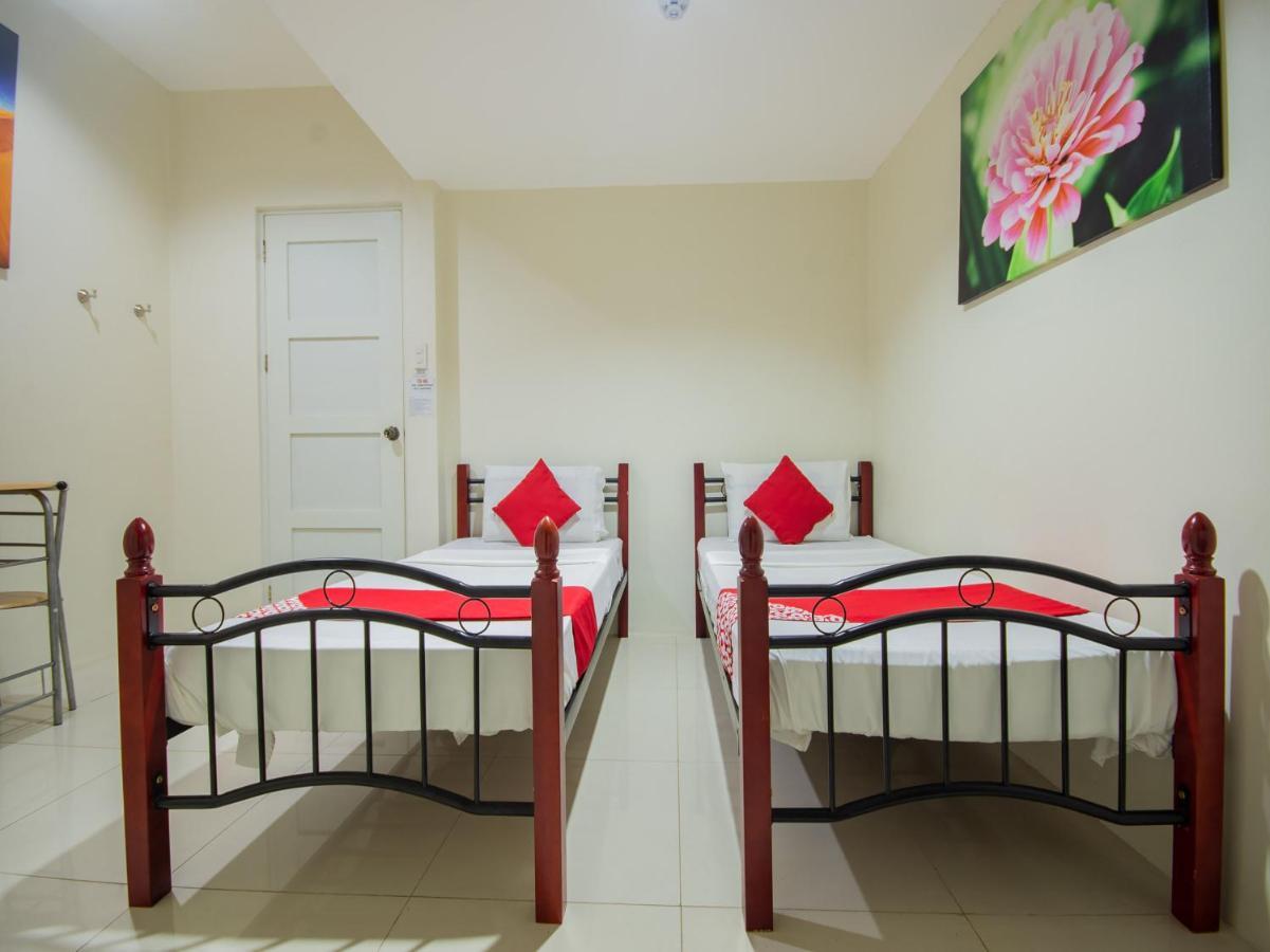 Oyo 707-908 Salinas Suites Cebu Exterior photo